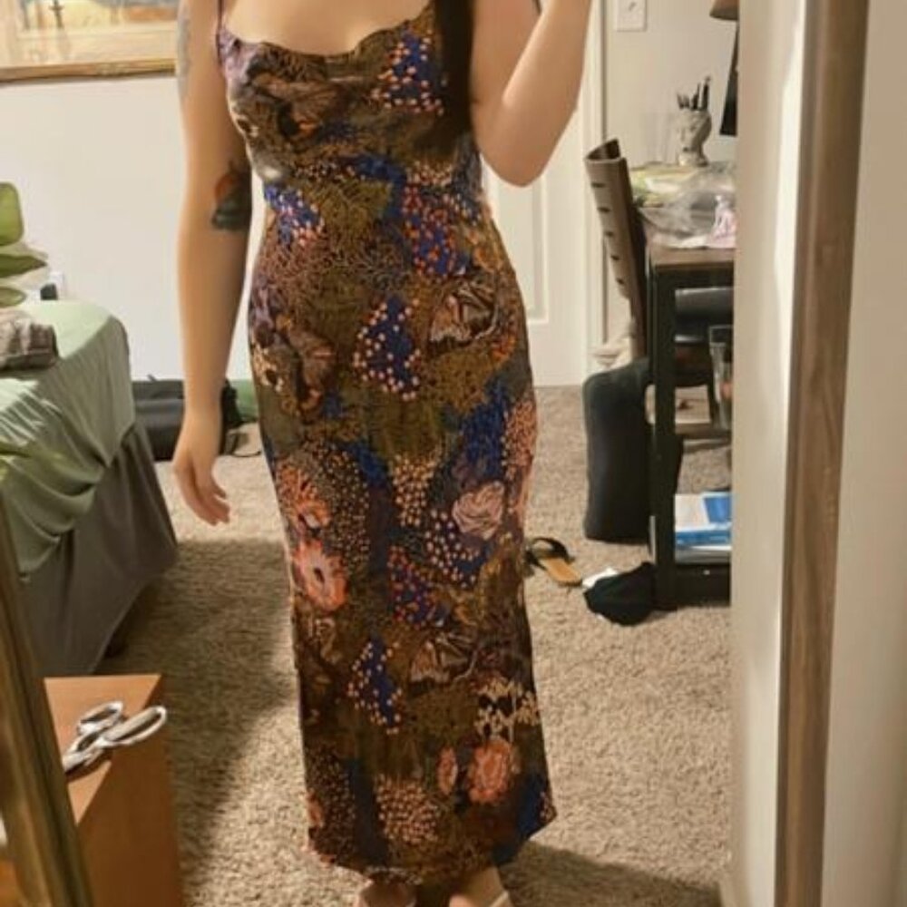Anthropologie Elyse Luxe Bias Cut Slip Dress Multi Floral Silky ✨ 💃🏻 Medium - Picture 2 of 10